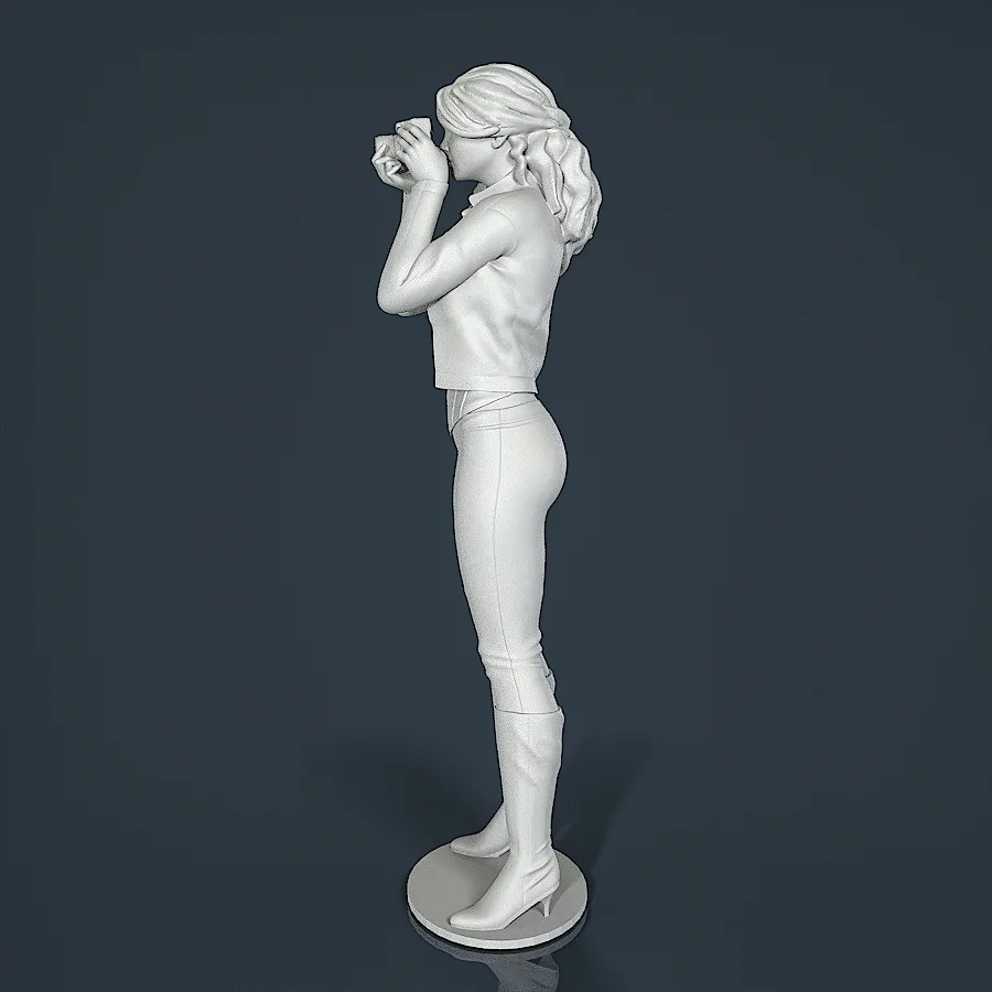 Woman Resin Figure (U153)