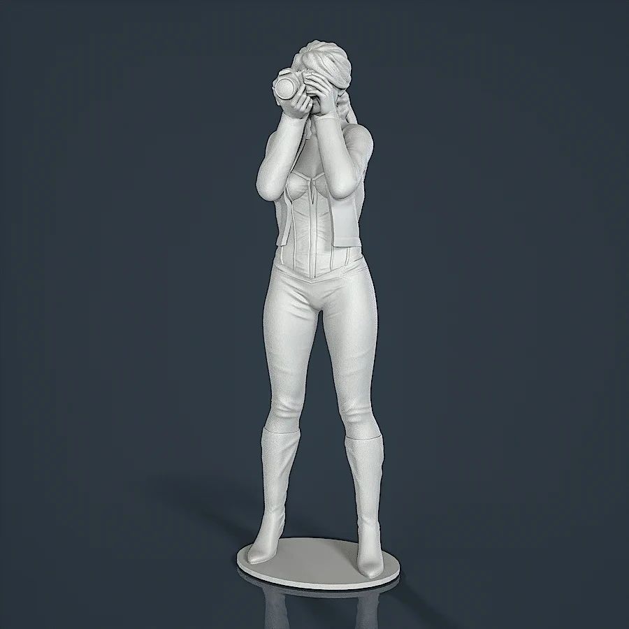 Woman Resin Figure (U153)