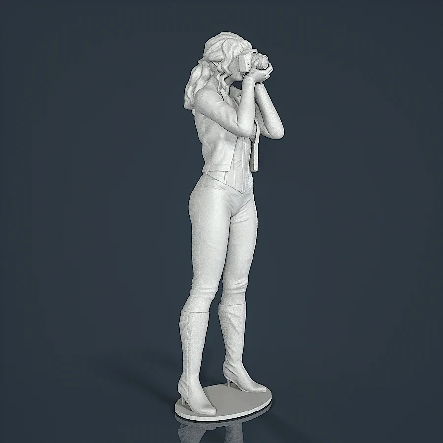 Woman Resin Figure (U153)