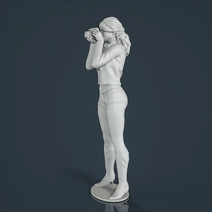 Woman Resin Figure (U153A)