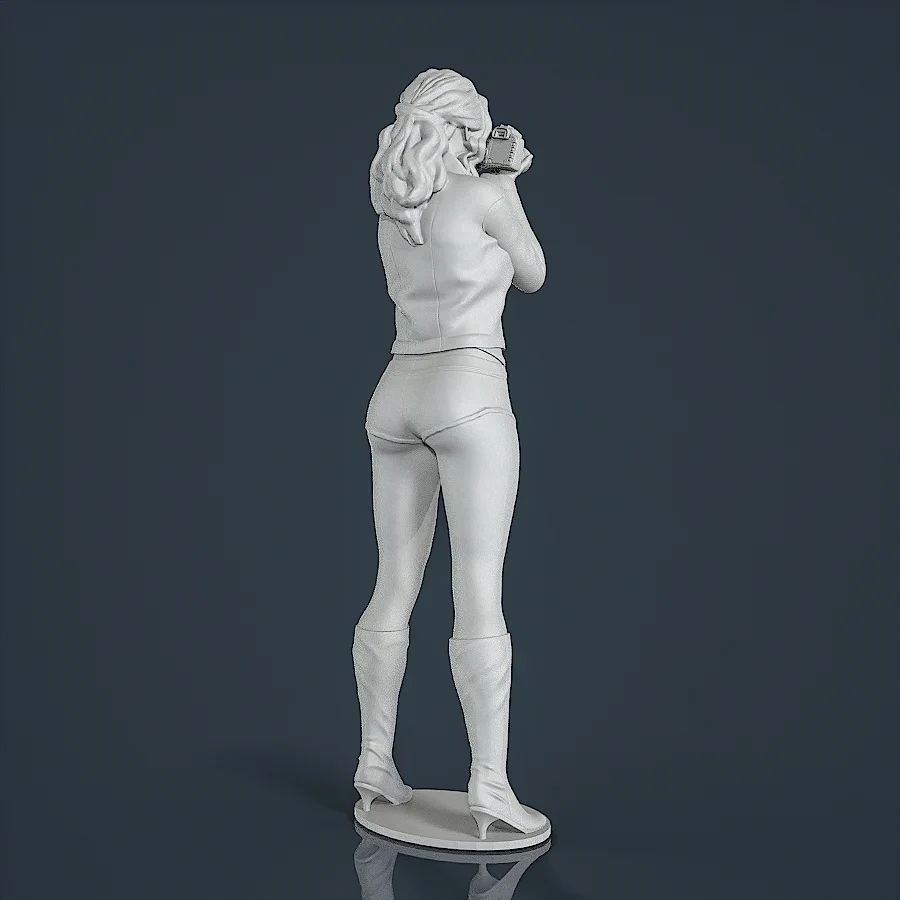 Woman Resin Figure (U153A)